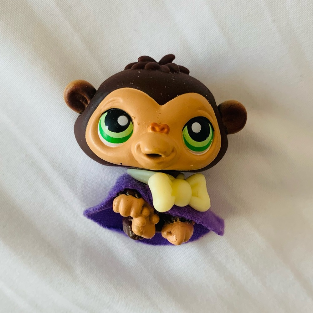 Littlest Pet Shop Dark Brown Chimpanzee 223 LPS Monkey Cape Figure Toy